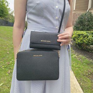 MK JST CROSSBODY+BIFORD WALLET BLACK